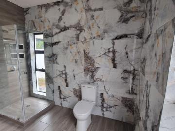 5 Bedroom House For Sale in Bendor