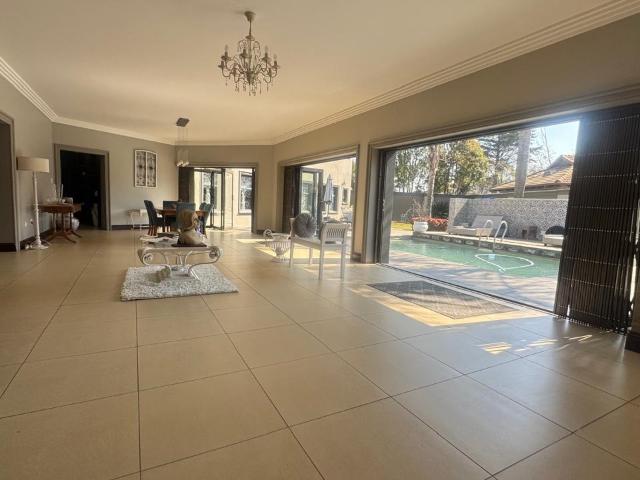5 Bedroom House For Sale in Benoni West