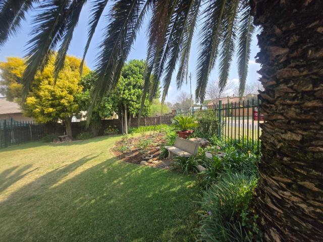 5 Bedroom House For Sale in Bergsig