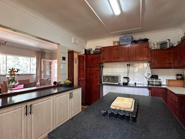 5 Bedroom House For Sale in Berea West