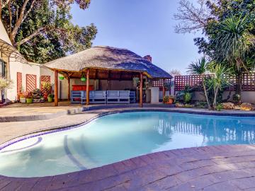 5 Bedroom House For Sale in Birch Acres