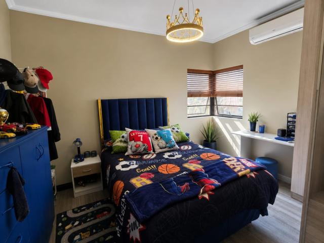 5 Bedroom House For Sale in Birdwood Estate