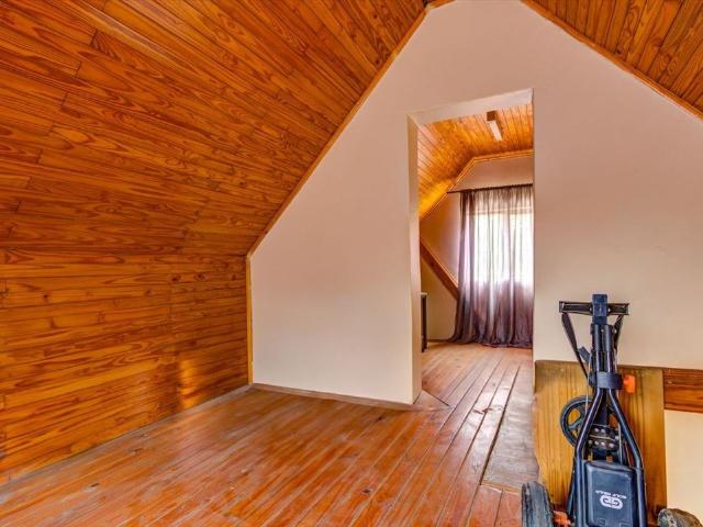 5 Bedroom House For Sale in Blue Gill Estate