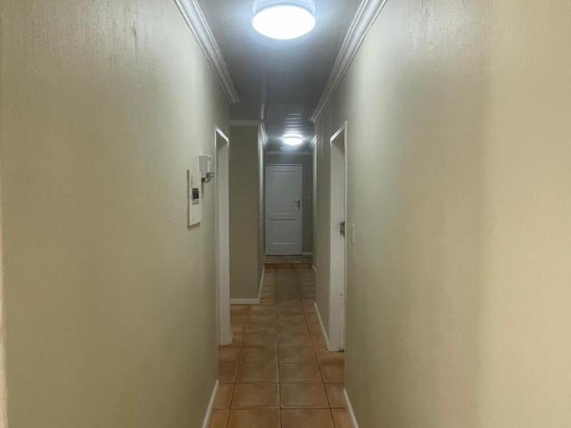 5 Bedroom House For Sale in Bloubosrand