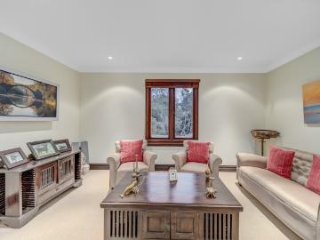 5 Bedroom House For Sale in Bryanston