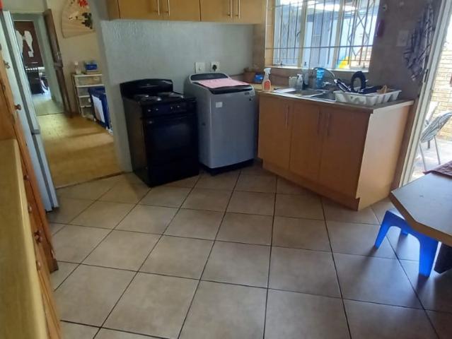 5 Bedroom House For Sale in Brackenhurst