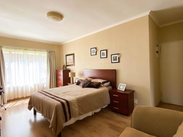 5 Bedroom House For Sale in Brackenhurst