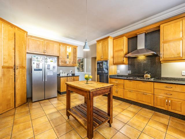 5 Bedroom House For Sale in Brooklyn