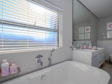 5 Bedroom House For Sale in Brooklyn Estate