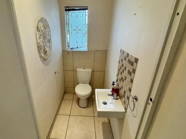 5 Bedroom House For Sale in Gillitts