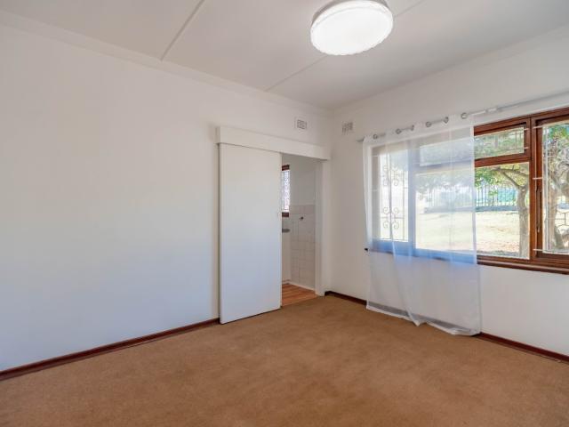 5 Bedroom House For Sale in Glenashley