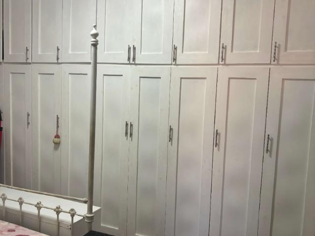 5 Bedroom House For Sale in Glenwood
