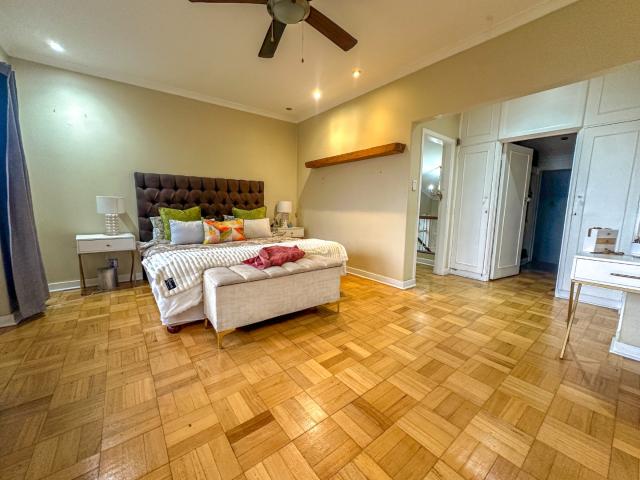 5 Bedroom House For Sale in Glenwood