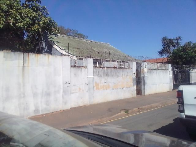 5 Bedroom House For Sale in Glenwood