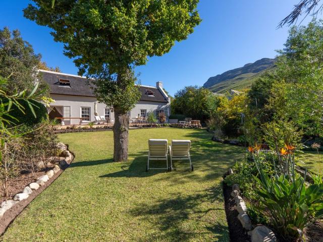 5 Bedroom House For Sale in Greyton