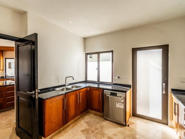 5 Bedroom House For Sale in Dainfern Valley Estate