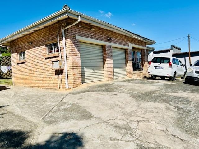 5 Bedroom House For Sale in Dunveria