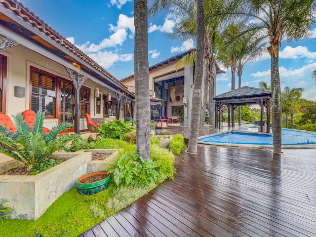5 Bedroom House For Sale in Eagle Canyon Golf Estate