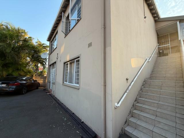5 Bedroom House For Sale in Essenwood