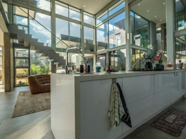 5 Bedroom House For Sale in Eye Of Africa Estate