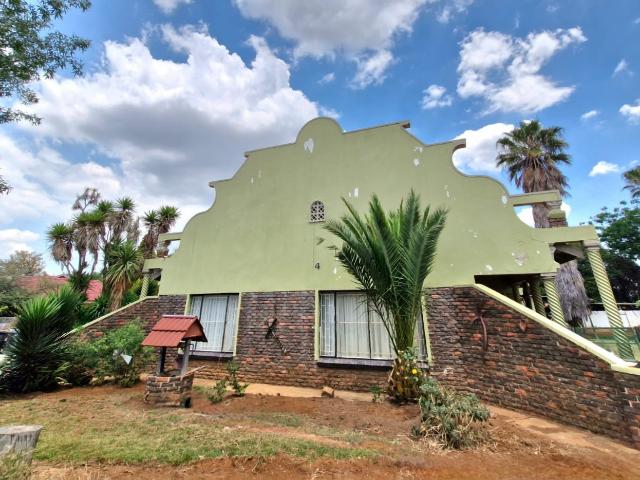 5 Bedroom House For Sale in Fochville