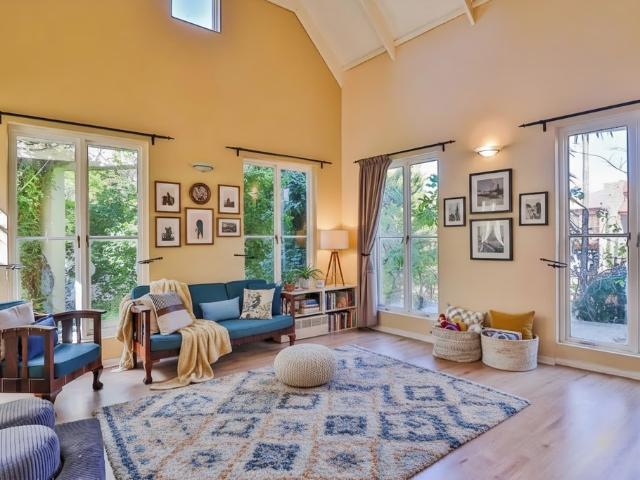 5 Bedroom House For Sale in Fairway Heights