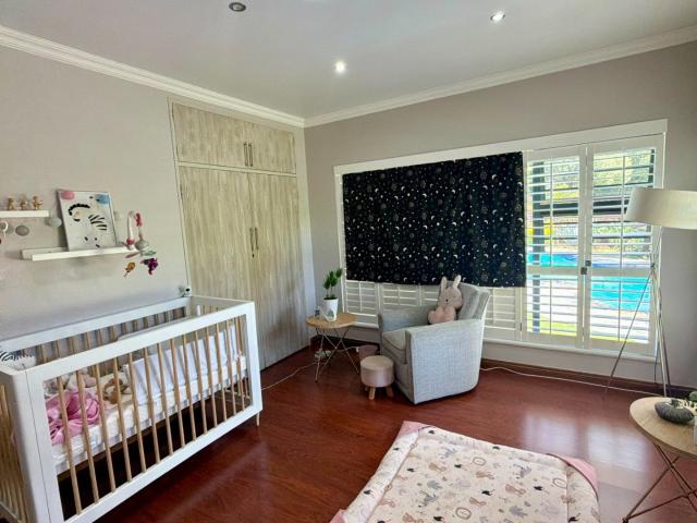 5 Bedroom House For Sale in Flamwood