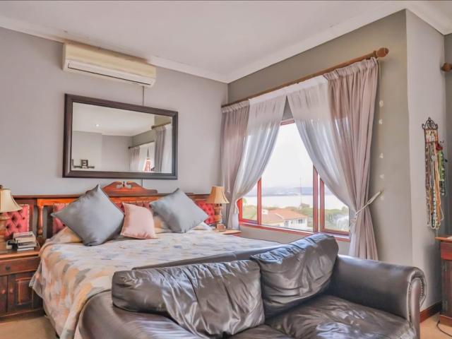 5 Bedroom House For Sale in Kosmos Ridge