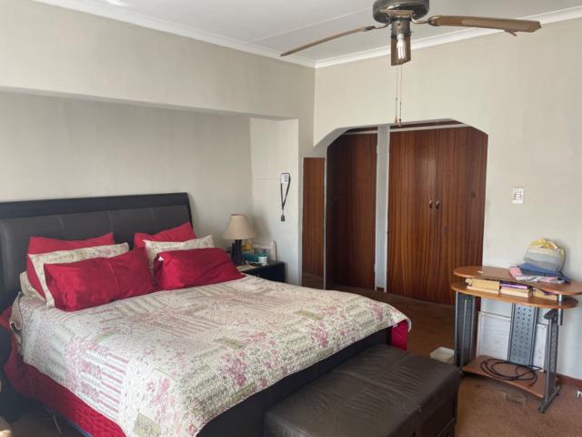 5 Bedroom House For Sale in Kanonkop