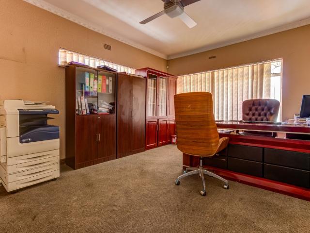 5 Bedroom House For Sale in Kempton Park Ext 4