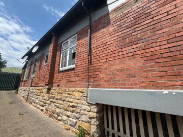 5 Bedroom House For Sale in Kensington