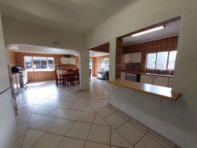 5 Bedroom House For Sale in Klippoortjie