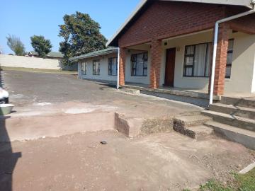 5 Bedroom House For Sale in Howick West