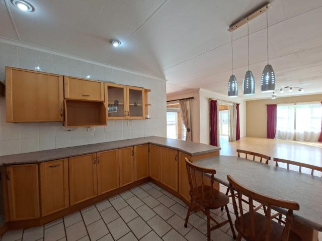 5 Bedroom House For Sale in Heidelberg Central