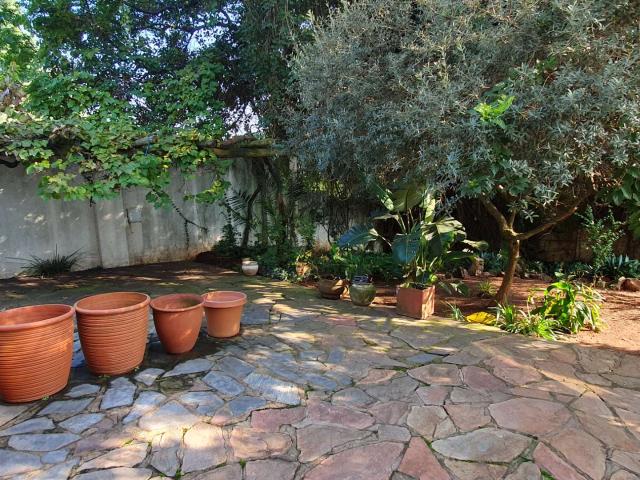 5 Bedroom House For Sale in Observatory