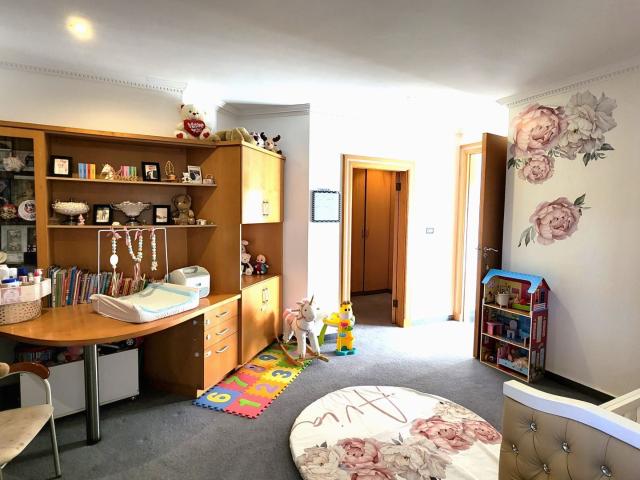 5 Bedroom House For Sale in Oslo Beach
