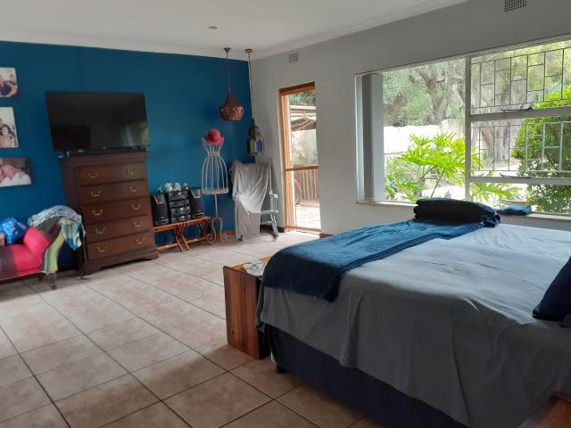 5 Bedroom House For Sale in Libradene