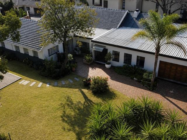5 Bedroom House For Sale in Lynnwood Glen