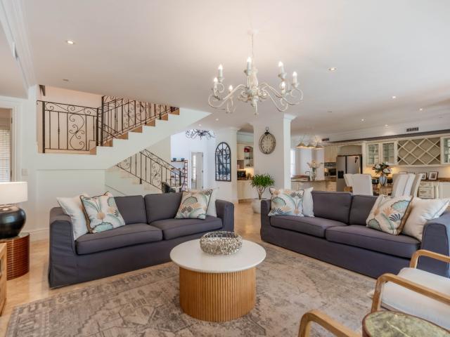 5 Bedroom House For Sale in Mount Edgecombe Country Club Estate