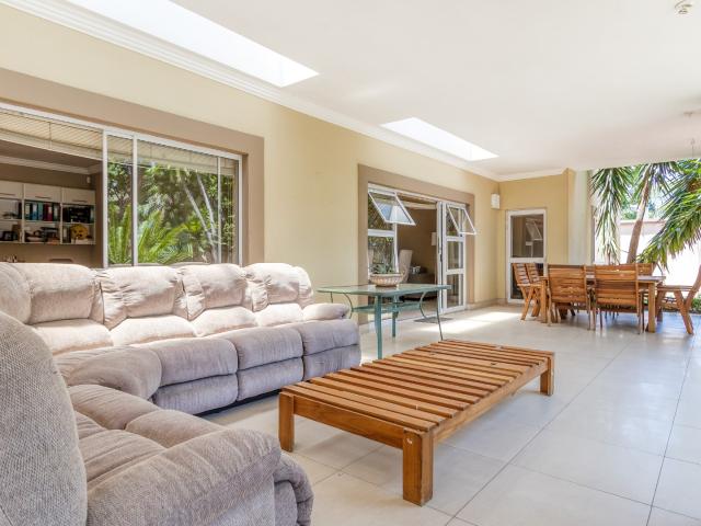 5 Bedroom House For Sale in Morningside