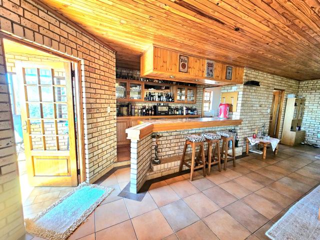 5 Bedroom House For Sale in Magalieskruin