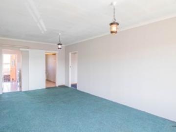 5 Bedroom House For Sale in Marais Steyn Park