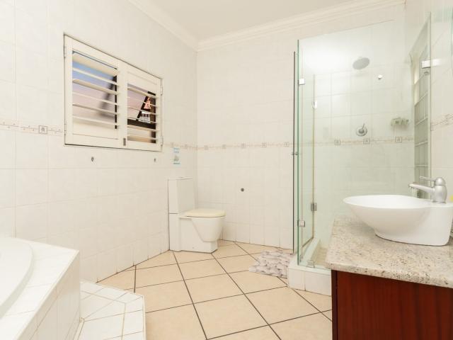 5 Bedroom House For Sale in Meyersdal