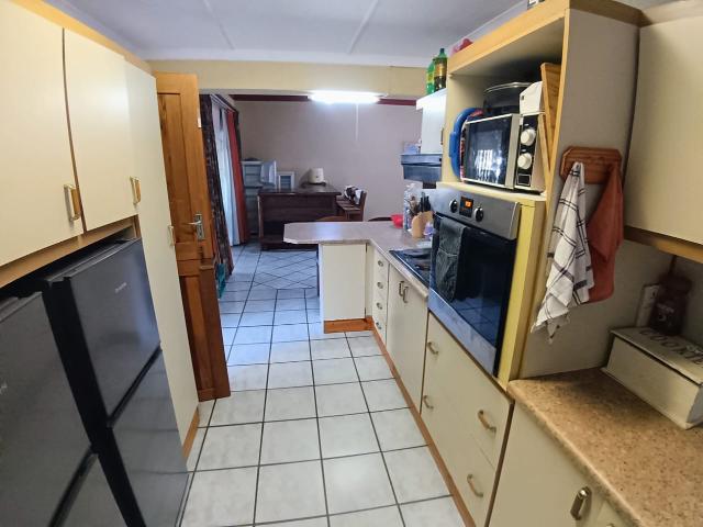 5 Bedroom House For Sale in Mgwalana