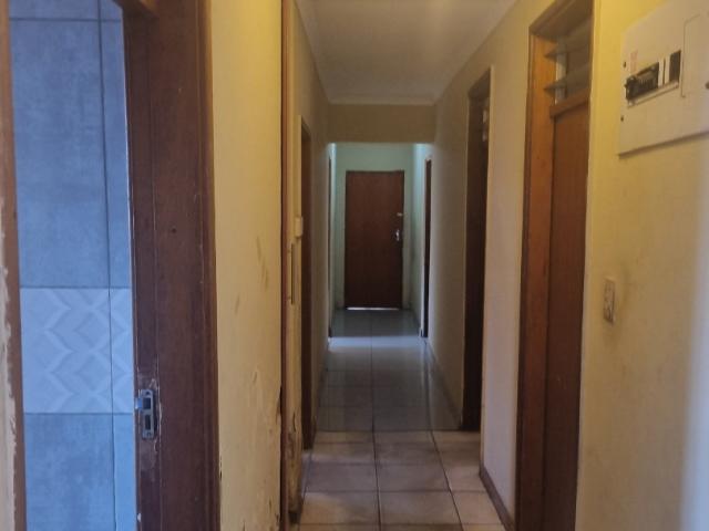5 Bedroom House For Sale in Nagina