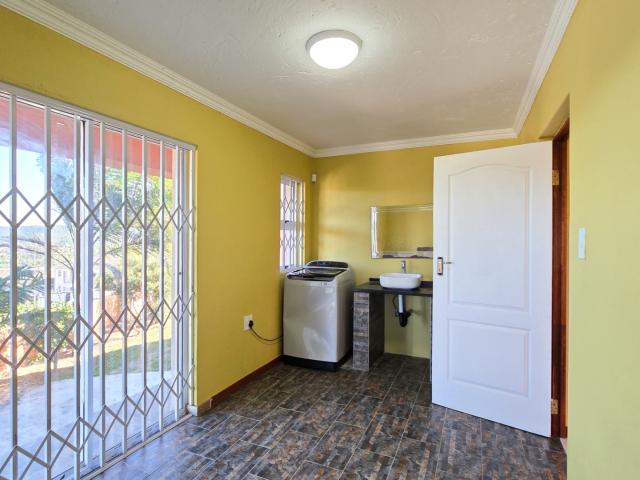 5 Bedroom House For Sale in Nahoon Valley Park