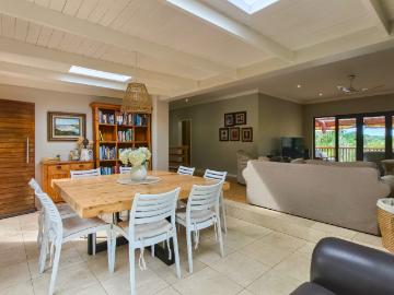 5 Bedroom House For Sale in Nahoon