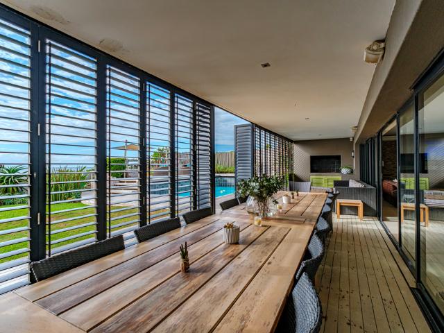 5 Bedroom House For Sale in Salt Rock