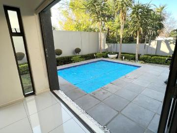 5 Bedroom House For Sale in Sandown