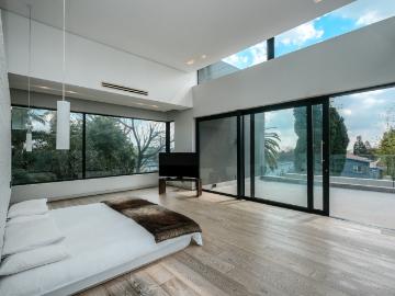 5 Bedroom House For Sale in Sandown Estate